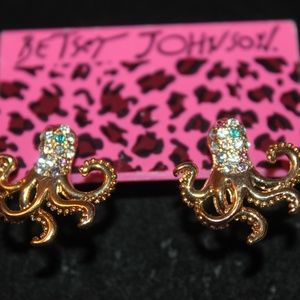 NWT Sea Life Gold Plated Small Octopus Earrings